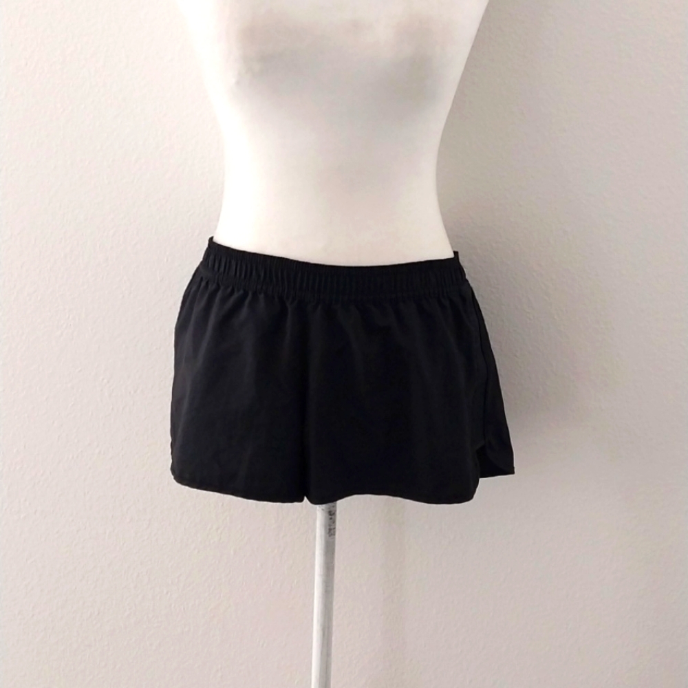 Reebok Women's. SPEEDWUCK Lined 2" Inseam Running Shortts size Small